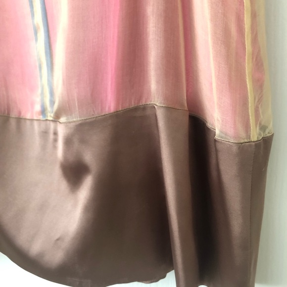 Elegant color block dress with jewels - Picture 5 of 8